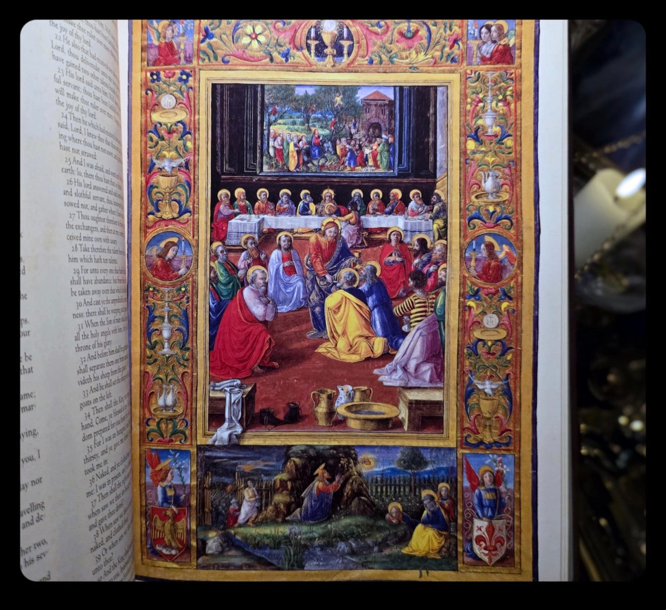 2000 The Holy Bible: Illuminated Family Edition