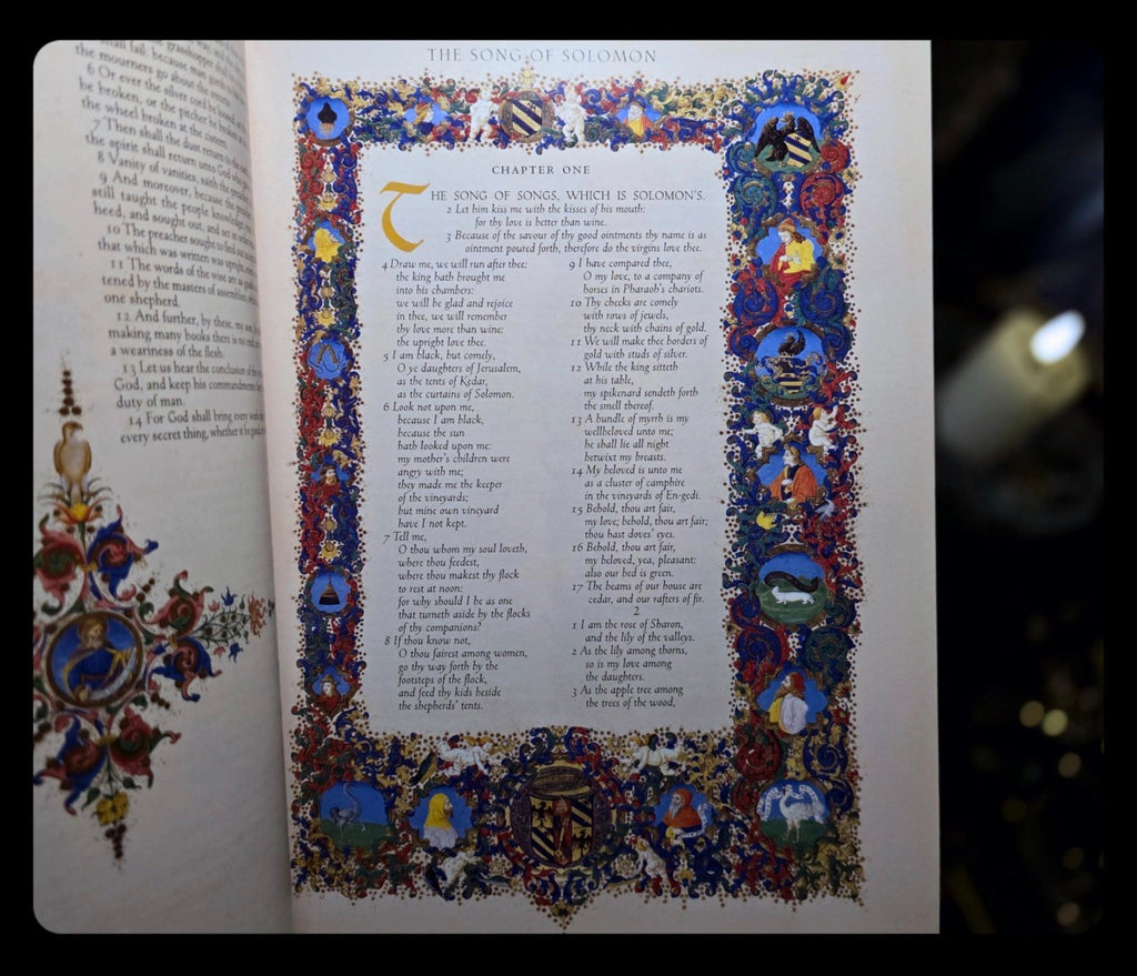 2000 The Holy Bible: Illuminated Family Edition